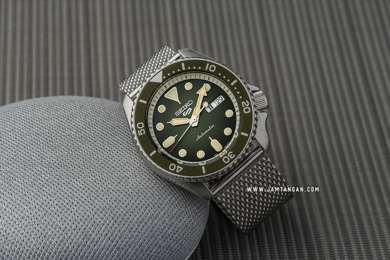 Seiko Seiko 5 Sports SRPD75K1