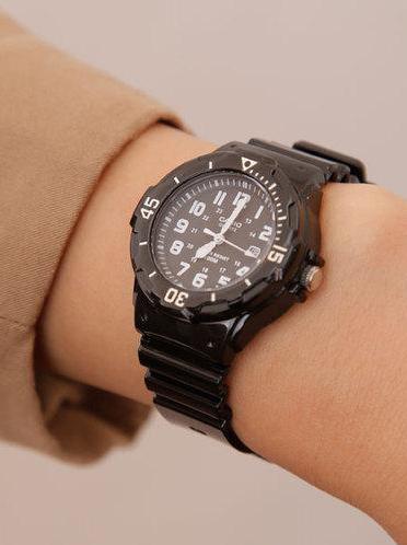 Casio Collection LRW-200H-1B