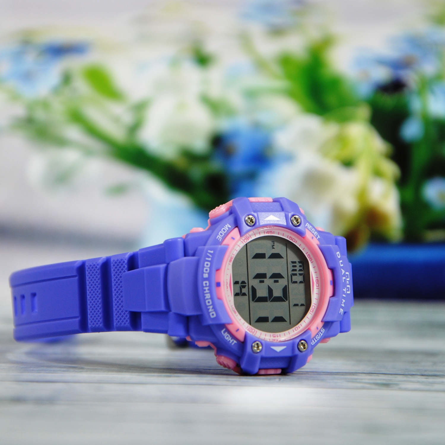 Q&Q Superior Women M180J804Y