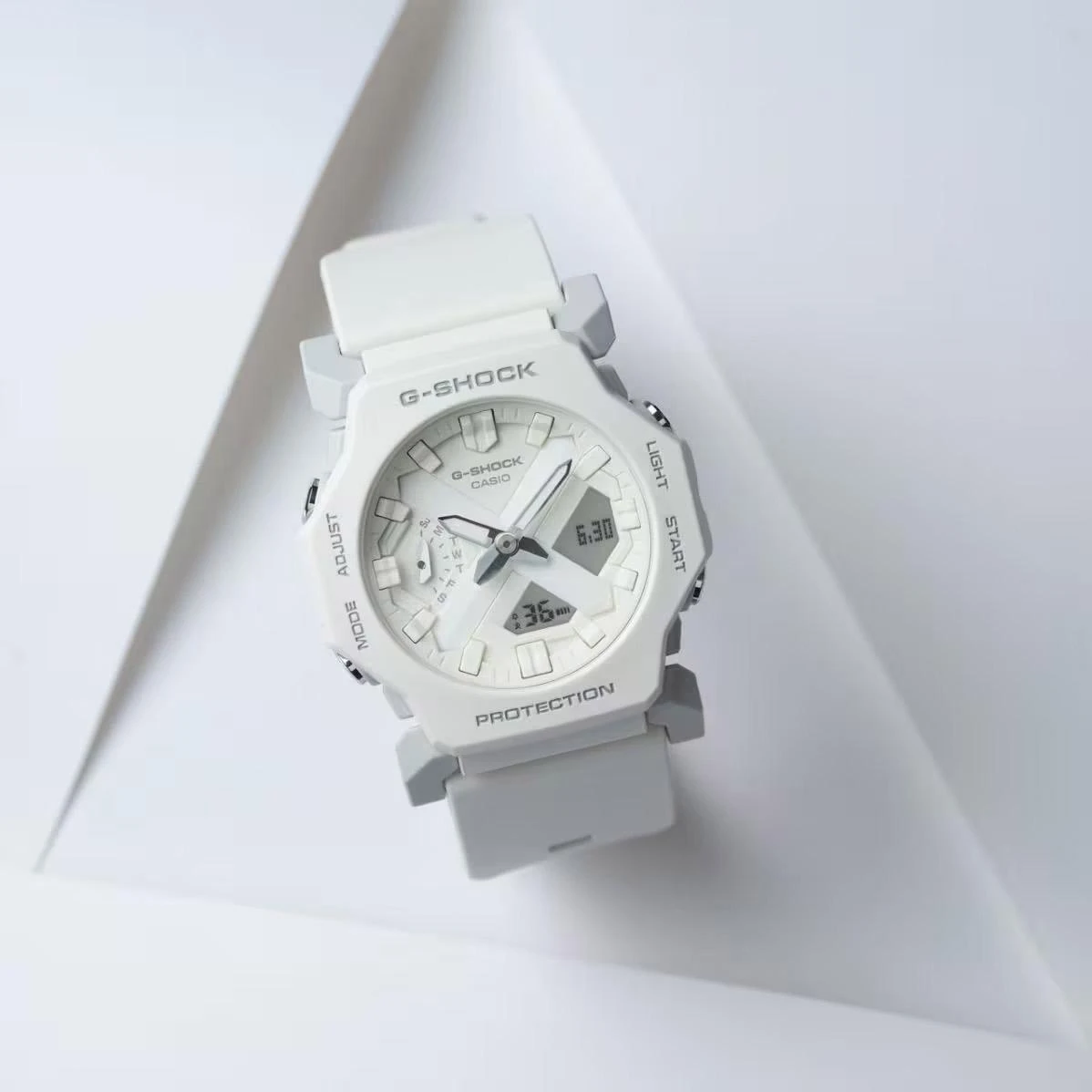 Casio GA-2300-7A