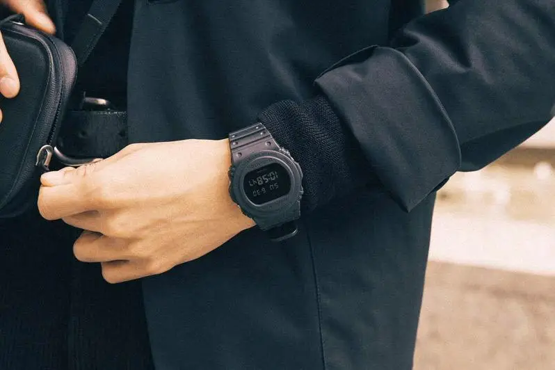 Casio DW-5750E-1B