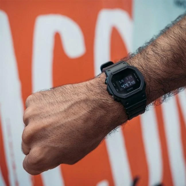 Casio DW-5600BB-1E