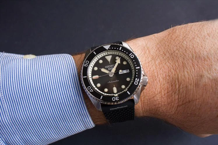 Seiko Seiko 5 Sports SRPD73K2