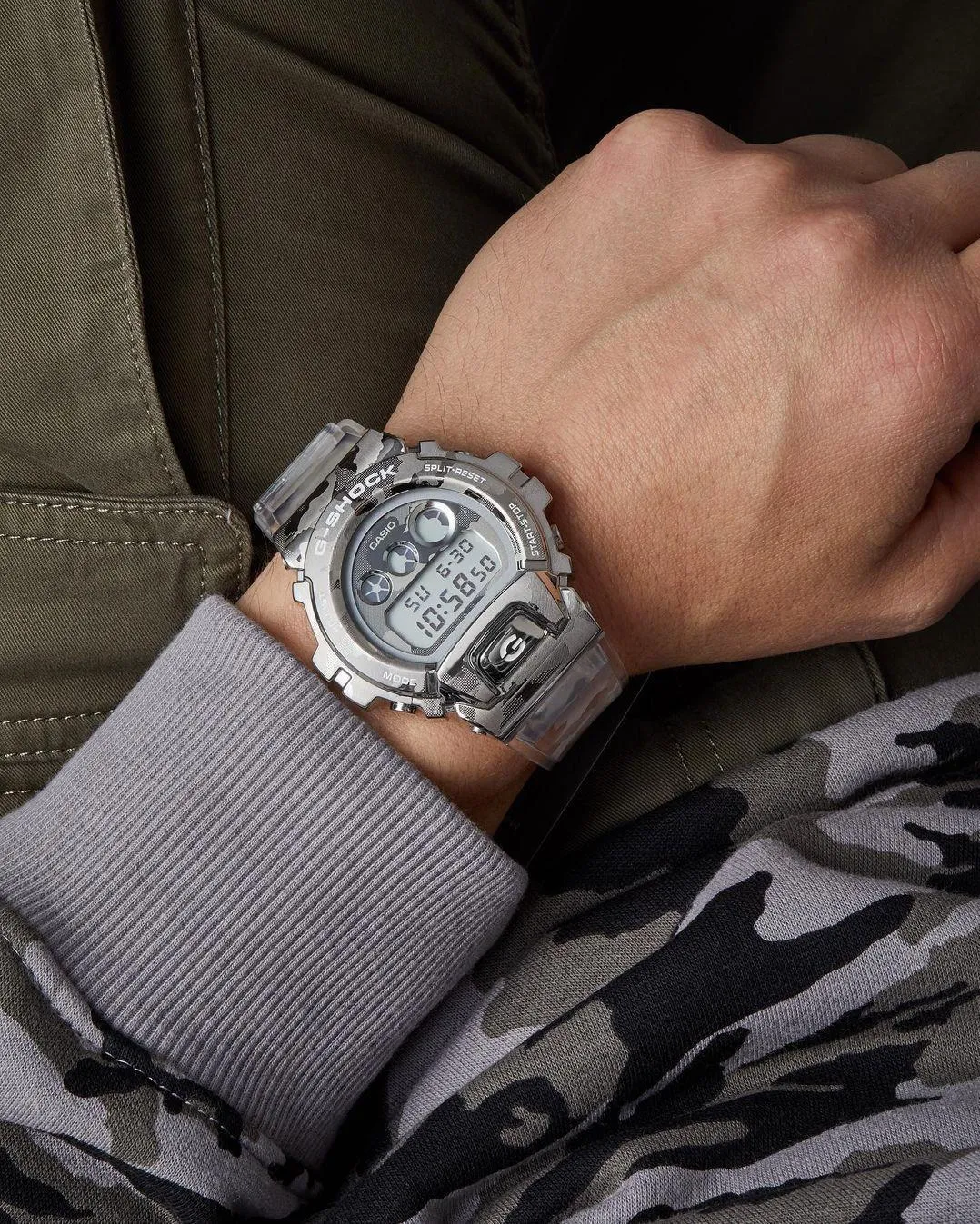 Casio GM-6900SCM-1E