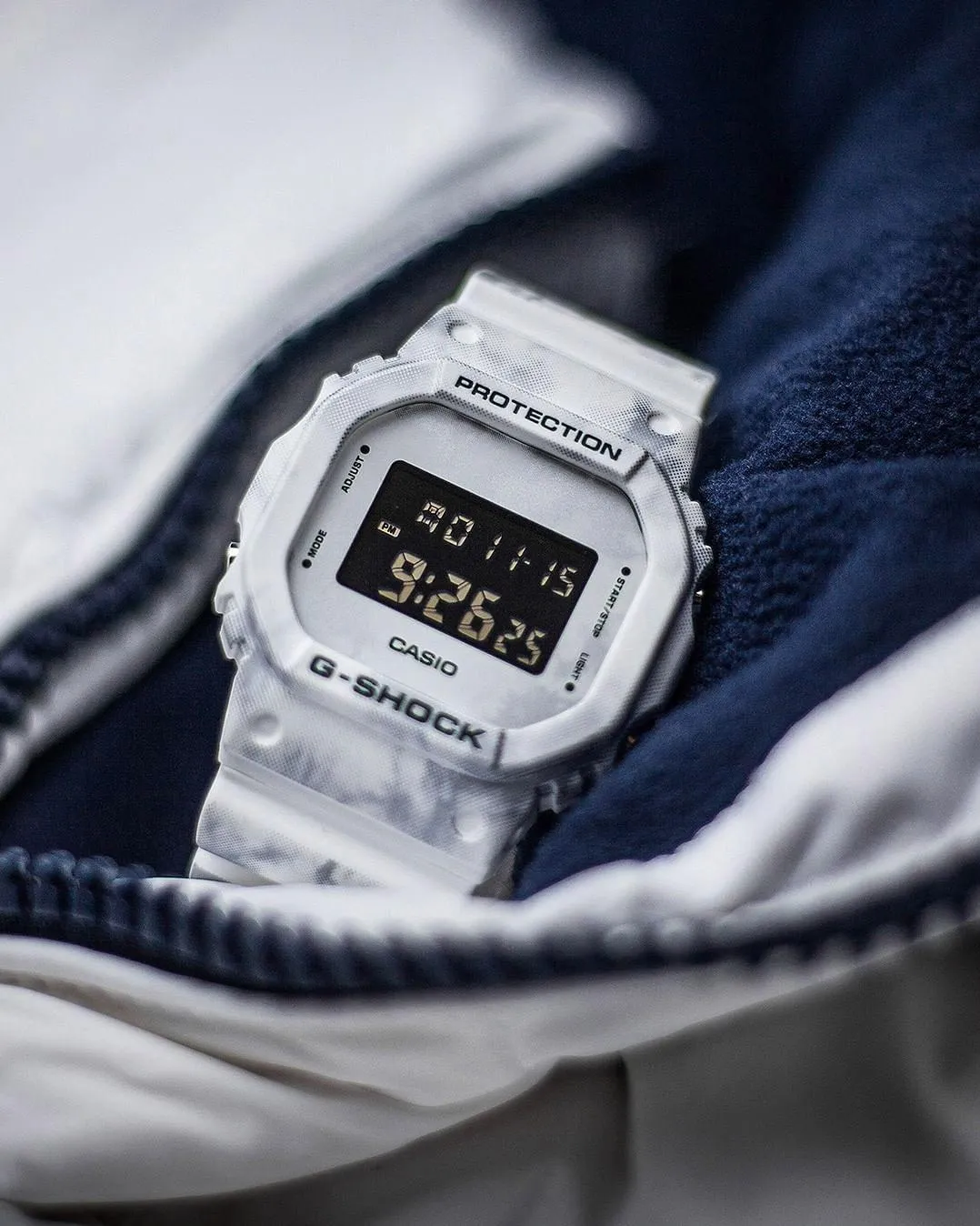 Casio G-Shock DW-5600GC-7E