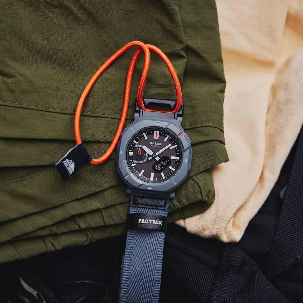 Casio PRJ-B001B-2E