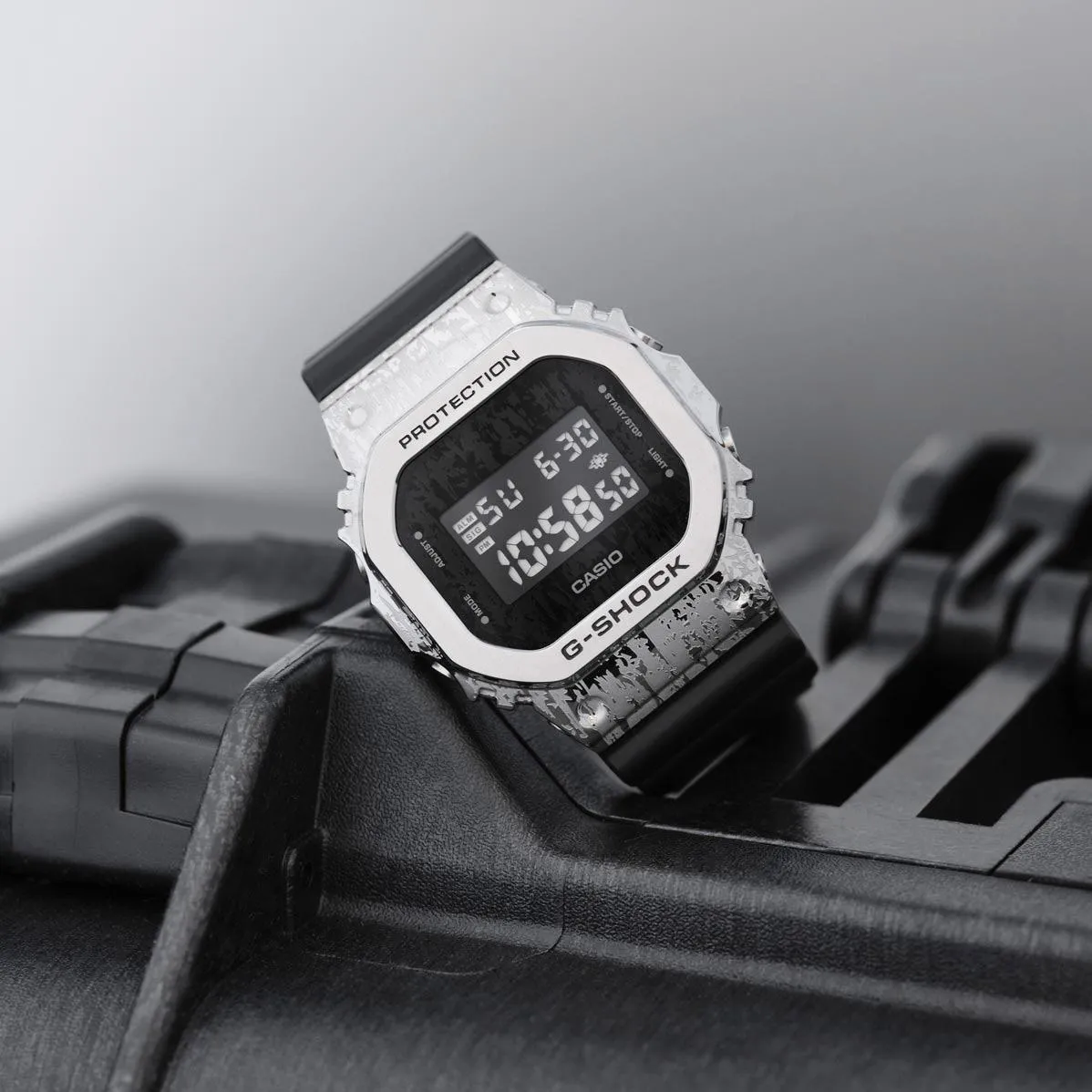 Casio G-Shock GM-5600GC-1E