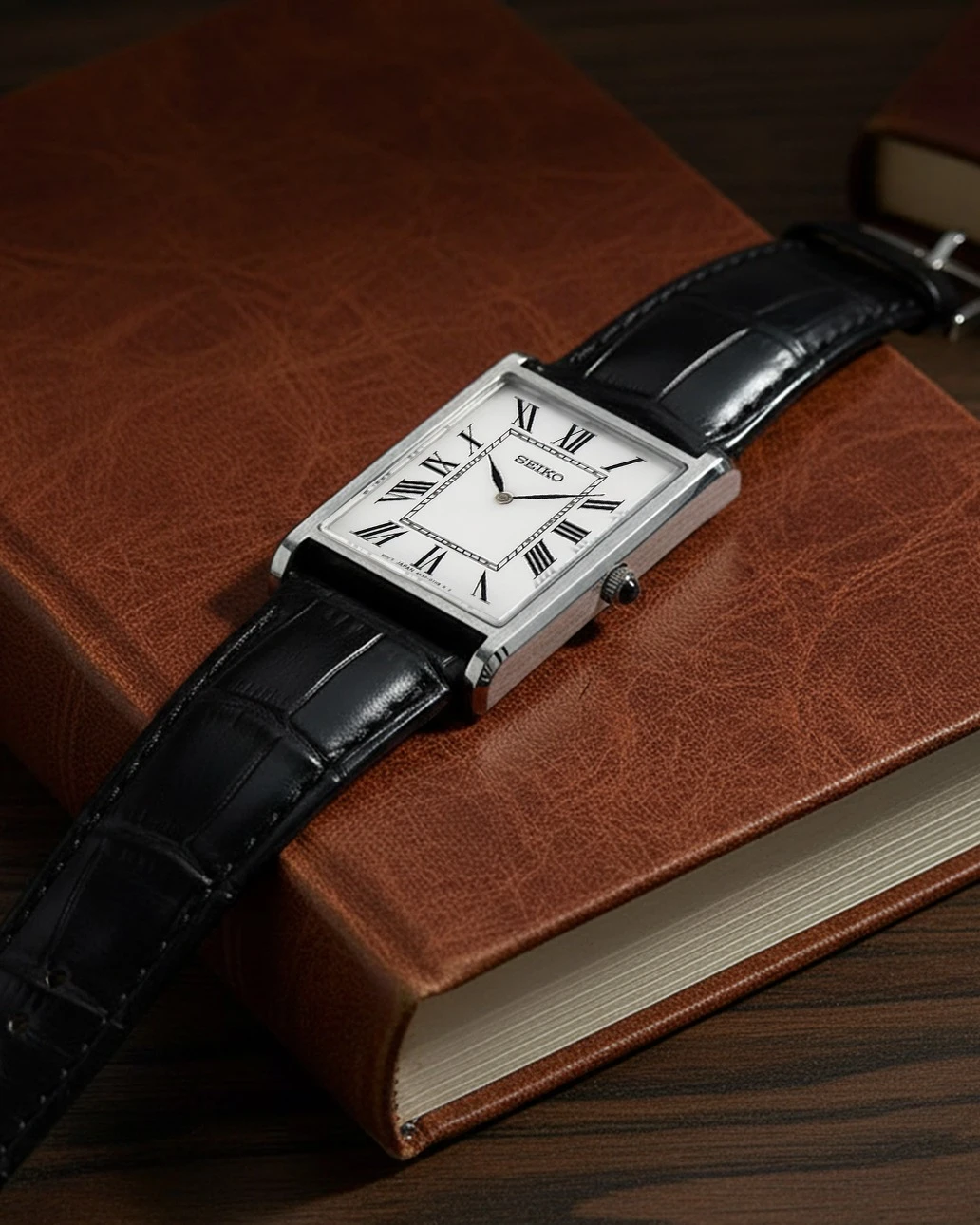 Seiko SWR107P1 и SWR085P1: компактные прямоугольные часы и их посадка