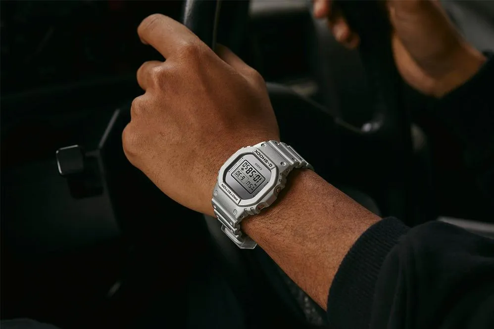 Casio DW-5600FF-8E