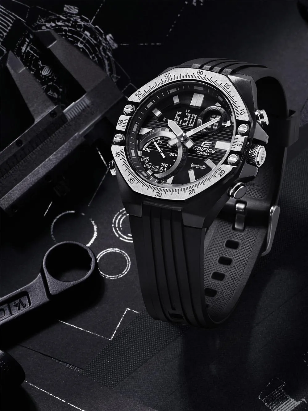 Casio Edifice ECB-10TP-1A