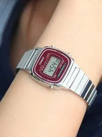 Casio LA-670WA-4E