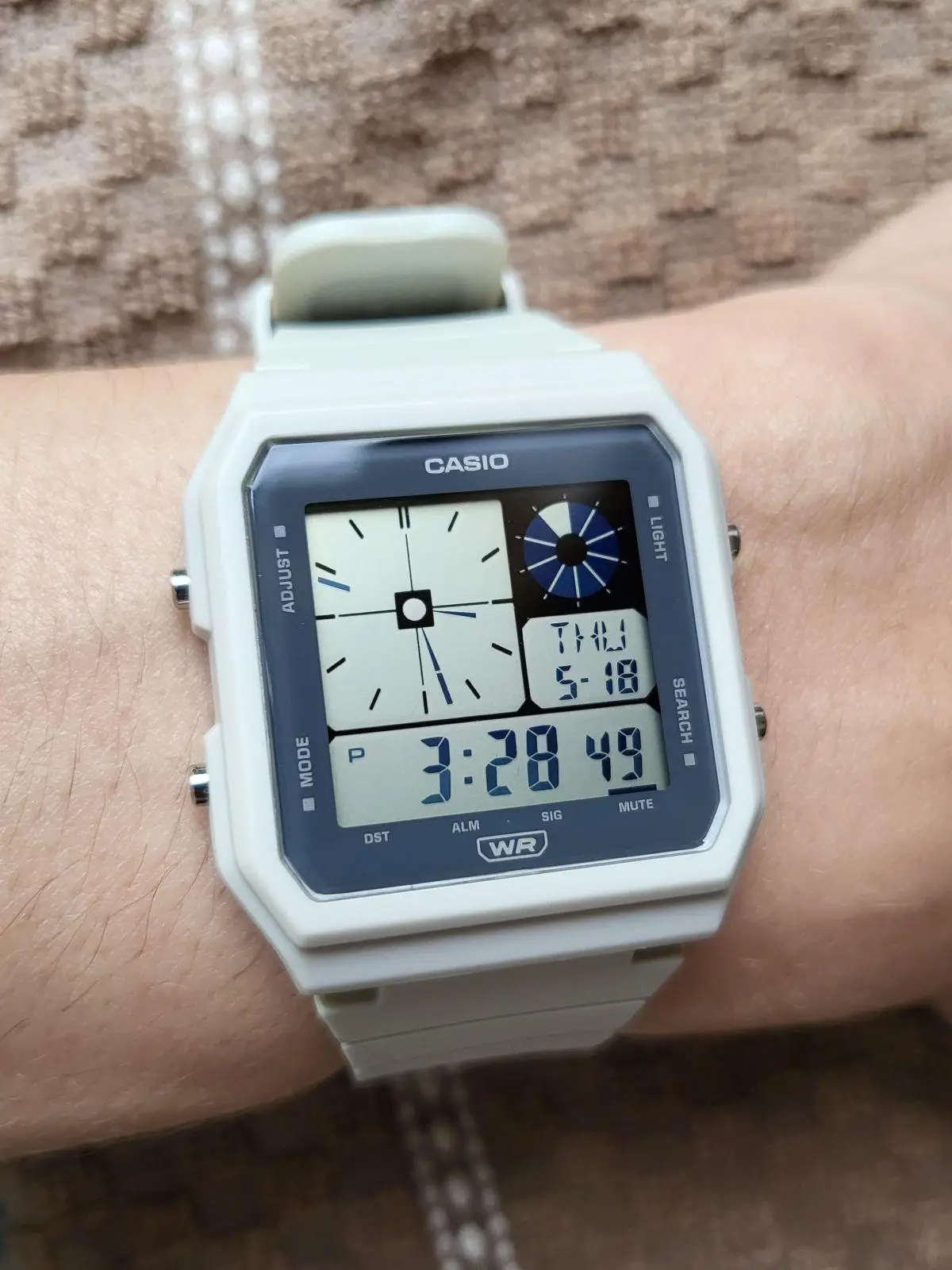 Casio LF-20W-8A