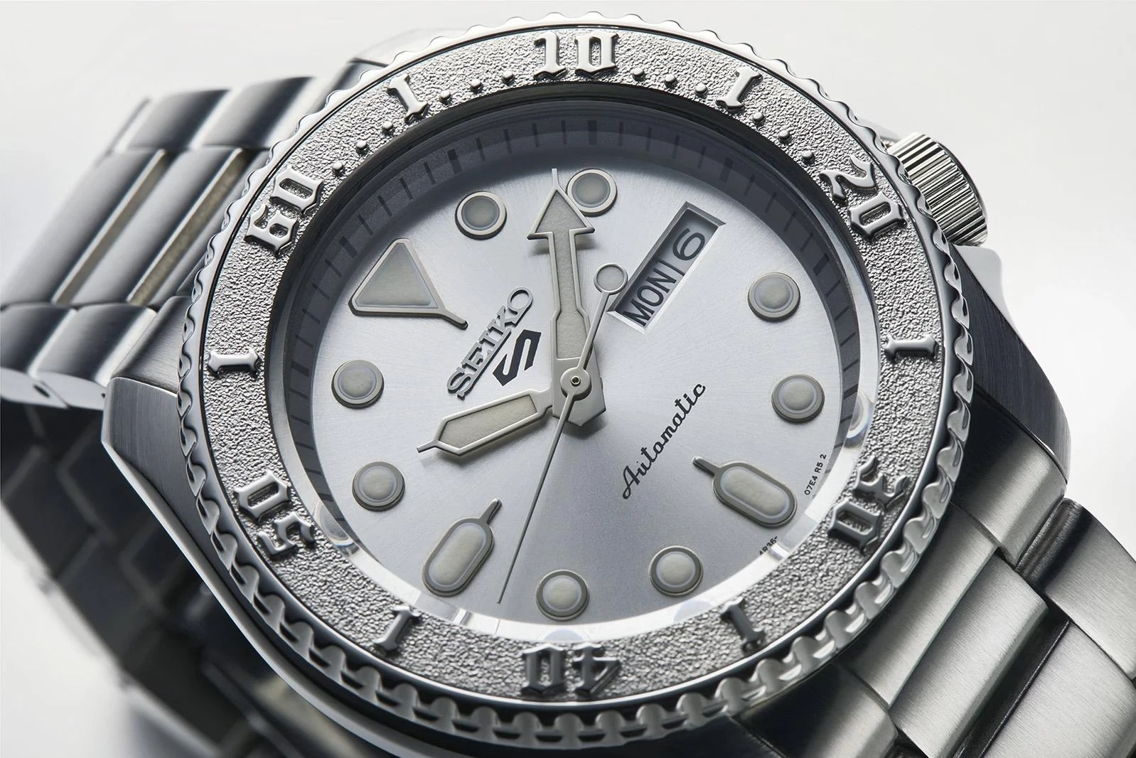 Seiko Seiko 5 Sports SRPE71K1