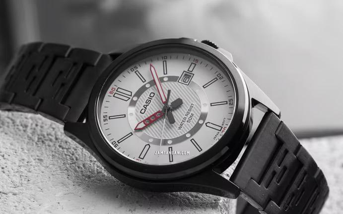 Casio MTP-E700B-7E