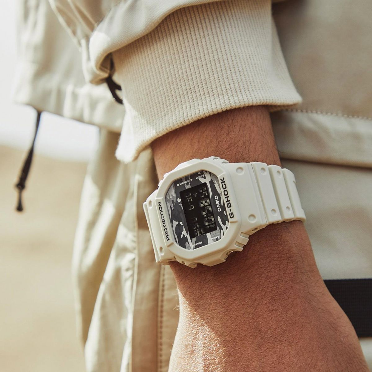 Casio G-Shock DW-5600CA-8E