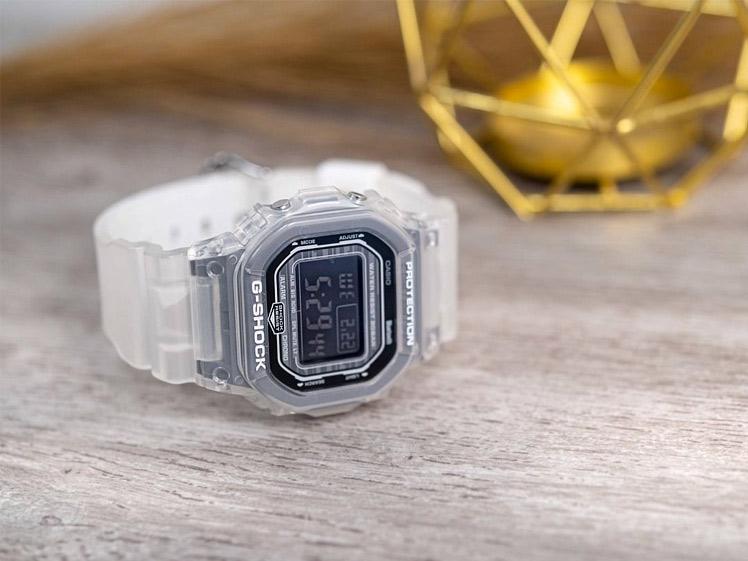 Casio G-Shock DW-B5600G-7E