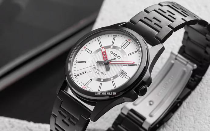 Casio MTP-E700B-7E