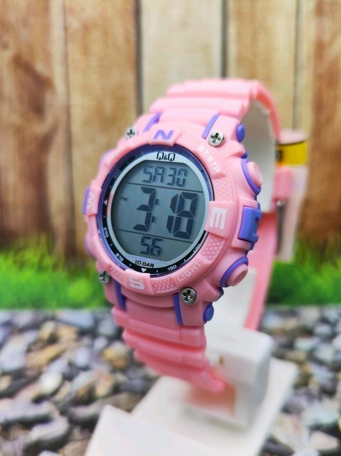 Q&Q Superior Women M186J803Y