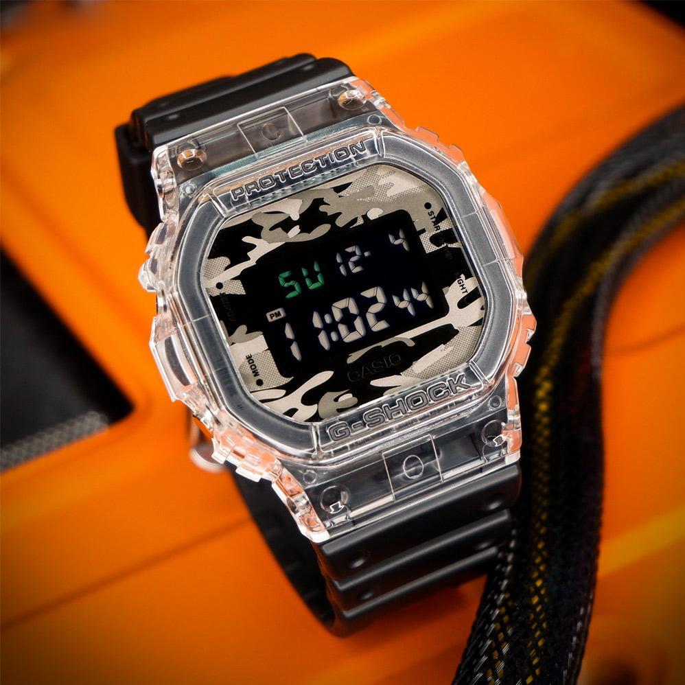 Casio DW-5600SKC-1E