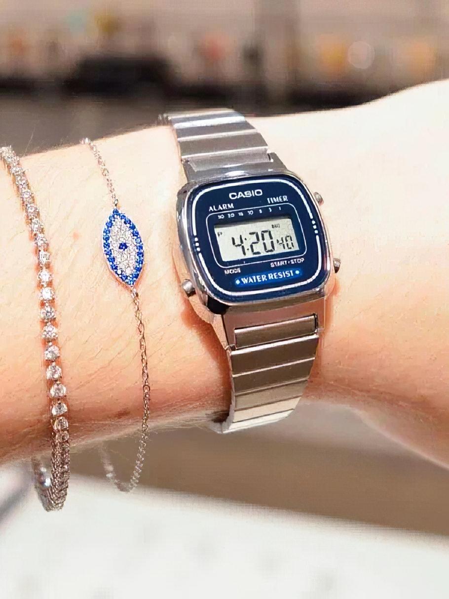 Casio LA-670WA-2E