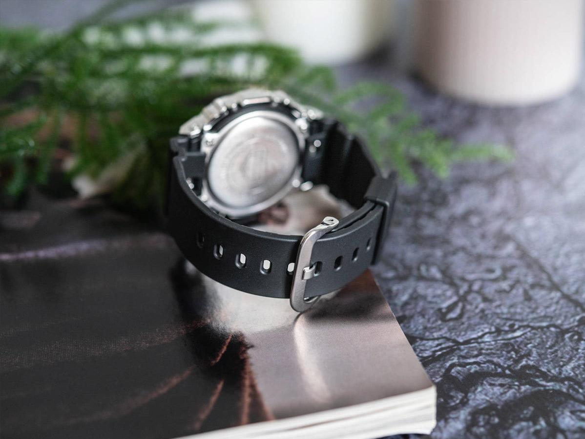Casio GM-5600RW-1E